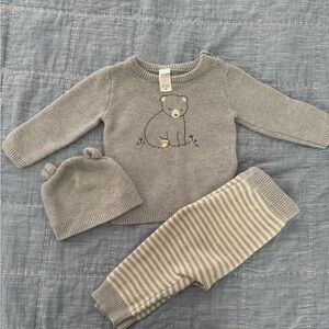 Carters baby pants sweater hat Gray Bear Knit Baby Outfit Set size 12
